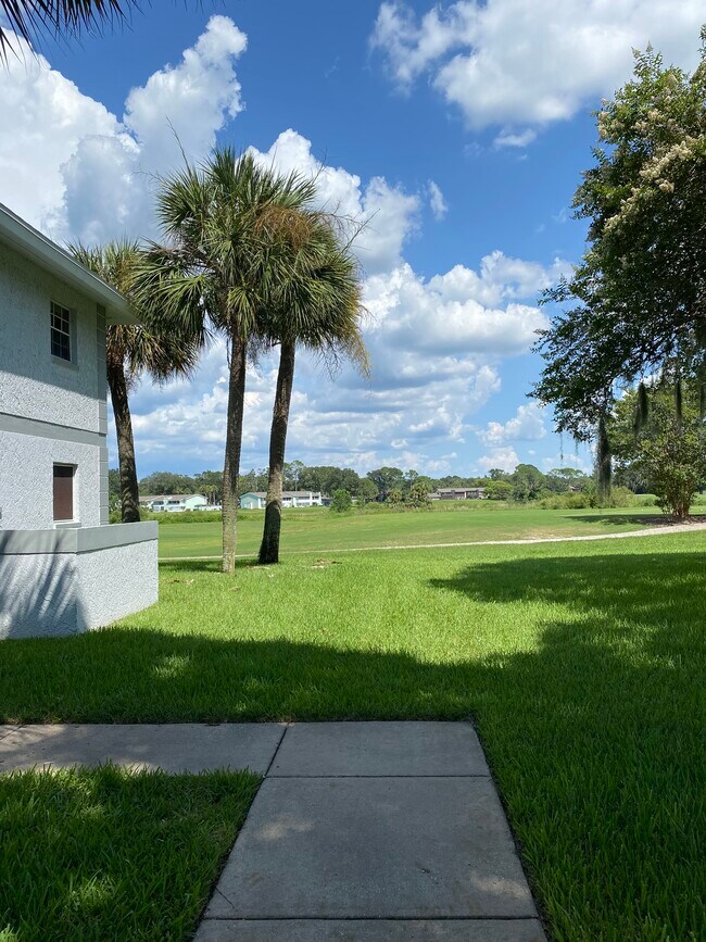 Outside Building - 450 Fairways Cir