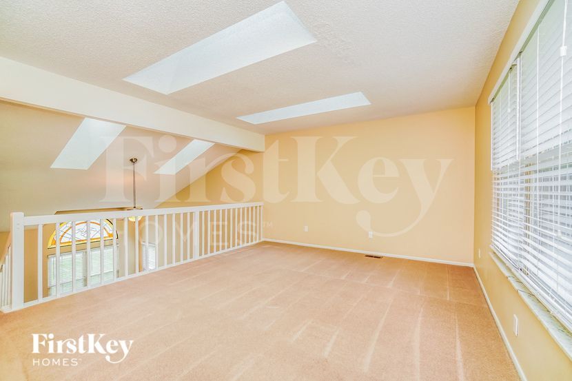 Building Photo - 1103 Crestview St