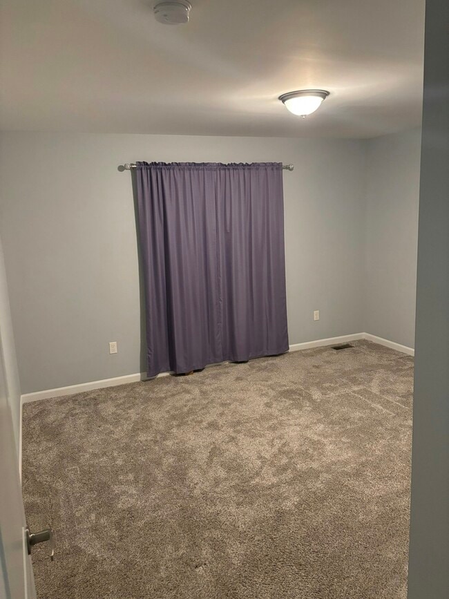 Building Photo - 2142 Hidden Ridge Dr