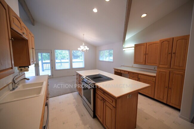 Building Photo - 3 bed 2.5 bath home in a private country setting, close to town. All new luxury vinyl plank floor...