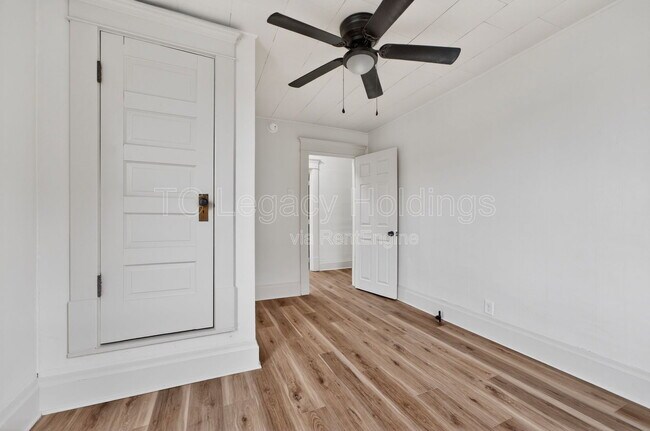Building Photo - 1409 Hamill Ave