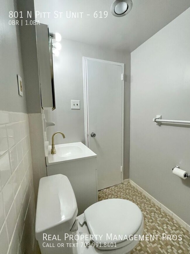 Building Photo - 801 N Pitt St