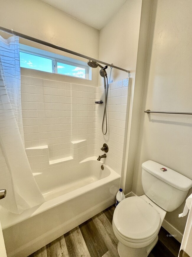 Building Photo - 860 S Flagstone Wy