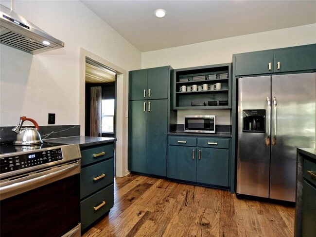 Building Photo - 3600 McGregor Ln