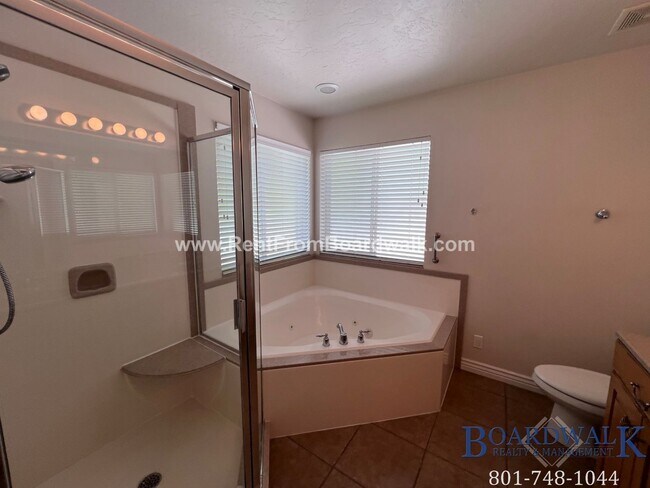 Building Photo - SPECTACULAR 5 Bed home in South Jordan!