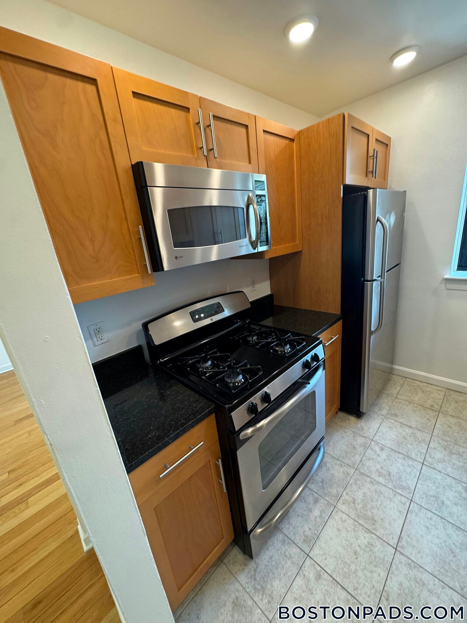 Building Photo - 60 Brattle St