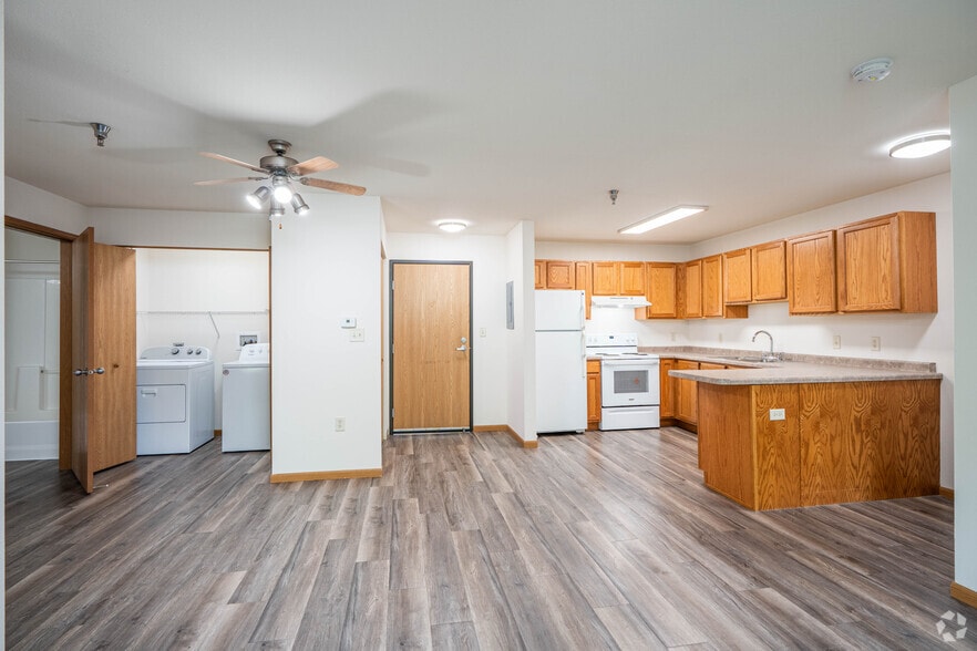2BR,2BA - 1,022SF - Kitchen - Palomino East