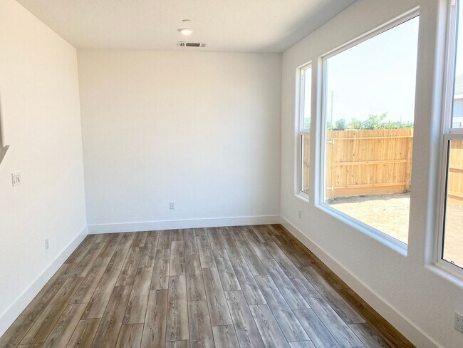 Building Photo - BRAND NEW 4/3.5 Lennar with In-Law Suite