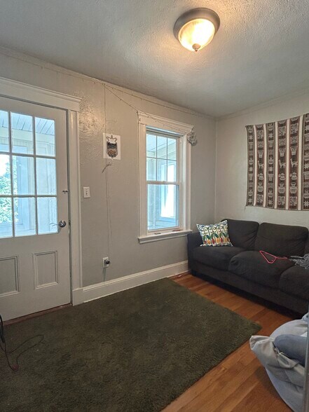 Building Photo - 60 Litchfield St
