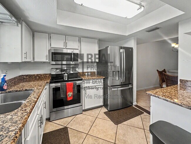 Building Photo - 28100 Pine Haven Way