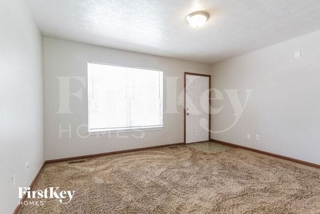 Building Photo - 4412 Tucson Dr
