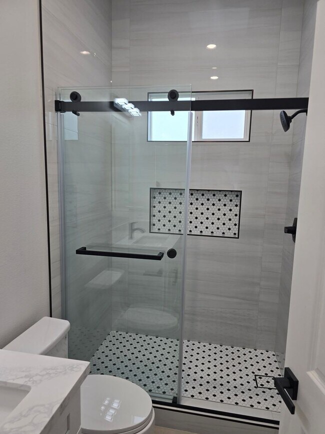 Building Photo - 12685 Aristocrat Ave