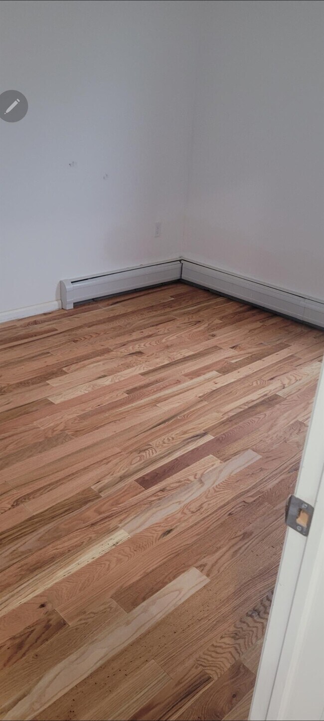 Building Photo - 500 HAWTHORN Ave