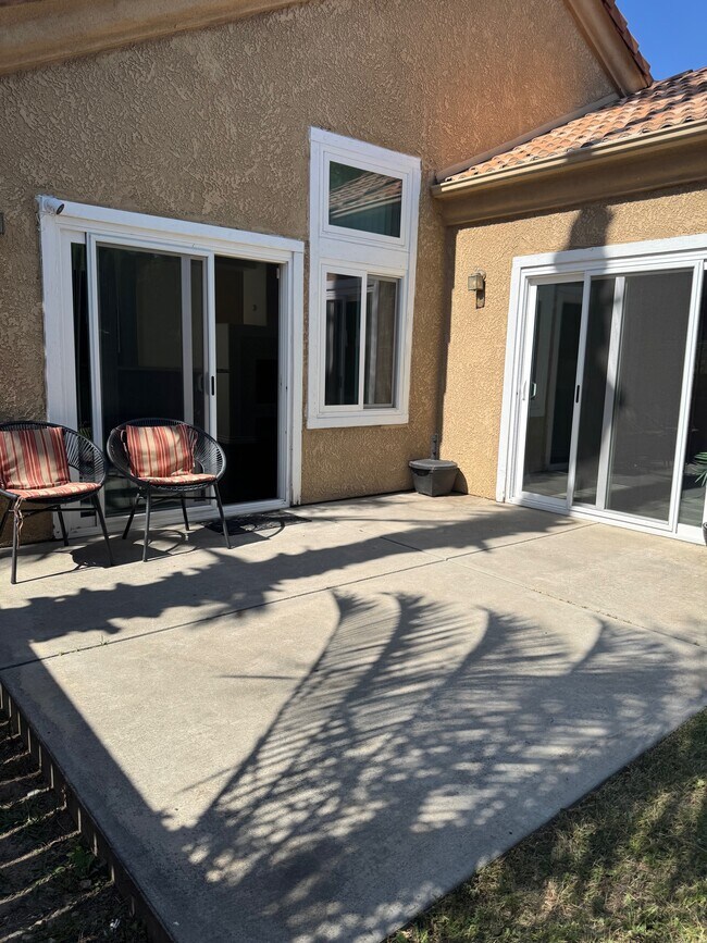 Building Photo - 13885 Portofino St