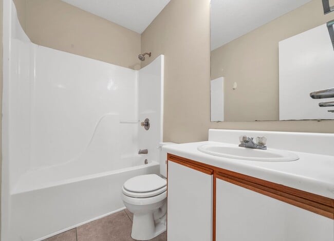 Building Photo - FWB Townhome