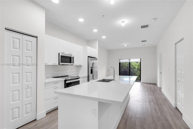 Building Photo - 8005 NW 104th Ave