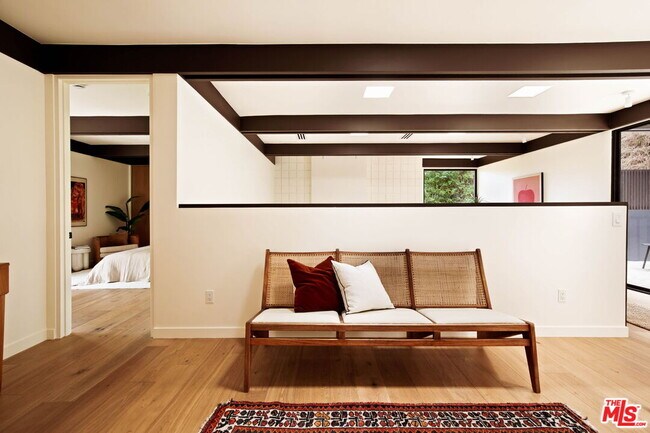 Building Photo - 5649 Valley Oak Dr