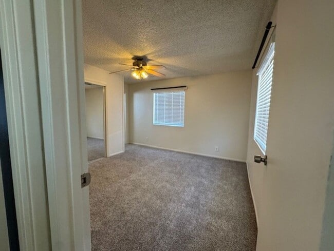 Building Photo - 4BR plus Bonus Room, 4 BA incls  Fully Furnished Casita, Garage, Colorado River!!