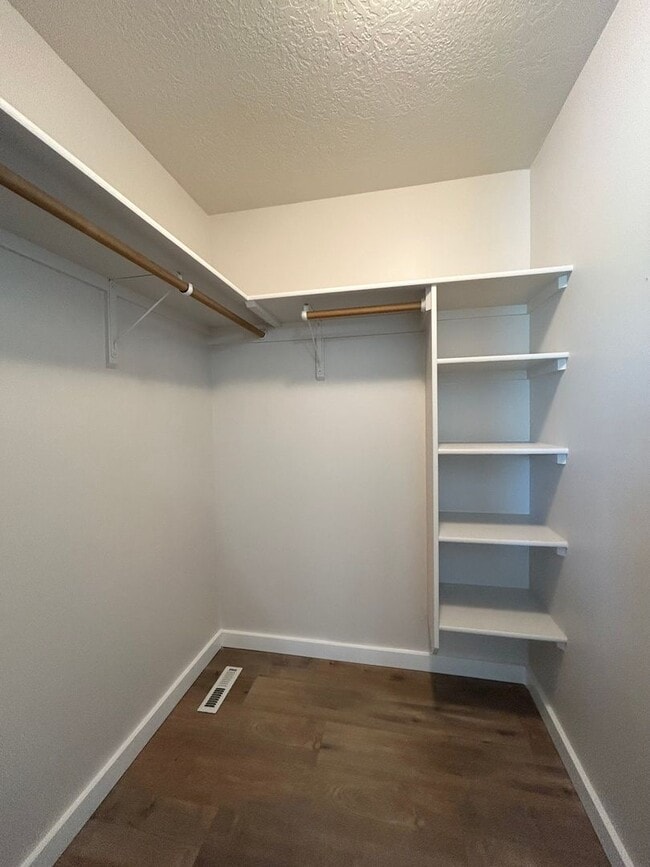 Building Photo - Beautiful4 Bedroom Home in Kuna