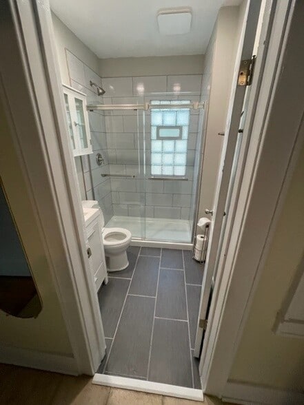 Bathroom - 2062 Ludington Ave