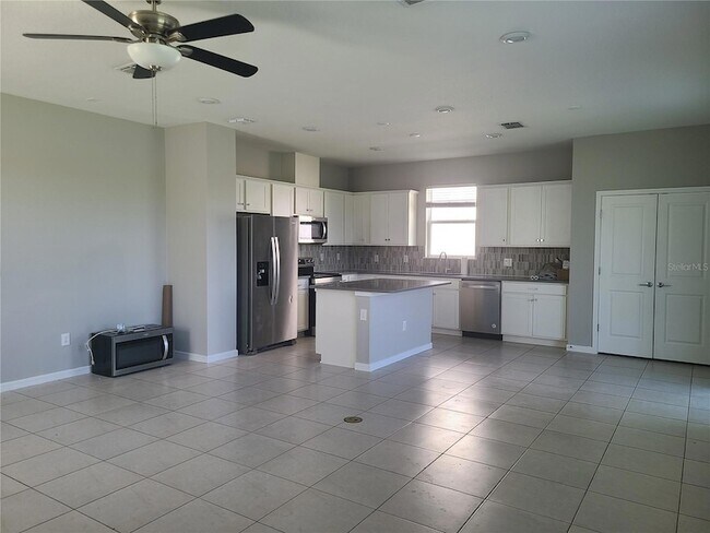 Building Photo - 9320 Lamine Wy
