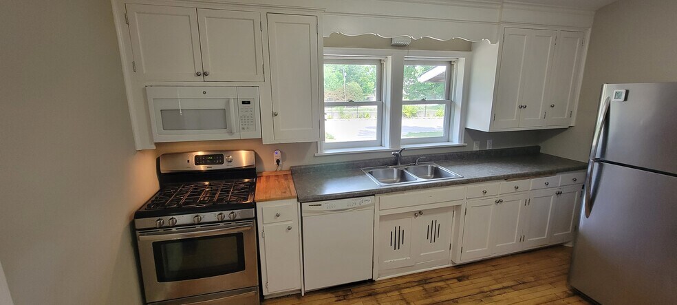 Building Photo - 19101 Delton Ave