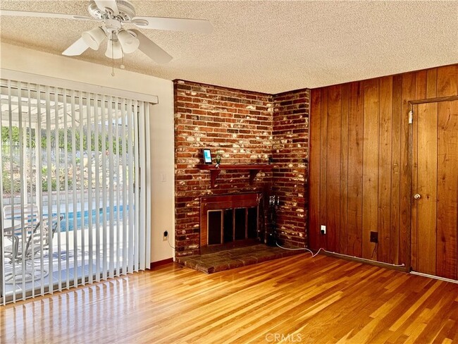 Building Photo - 11543 Swinton Ave