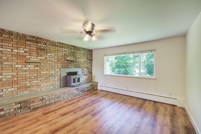 Building Photo - 3bd/1.75ba Issaquah Home