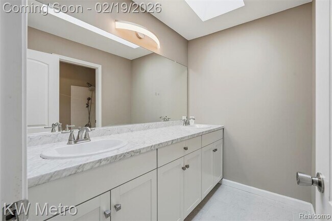 Building Photo - 4606 Strandwyck Rd