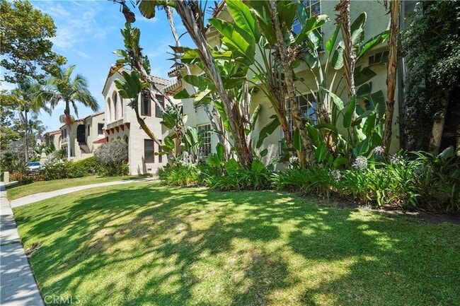 Building Photo - 6145 W 6th St