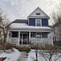 Building Photo - 1128 Fulton St E