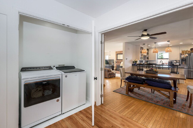 Building Photo - "Charming Coastal Retreat: 3-Bedroom Sanctuary on Agate Street, San Diego"