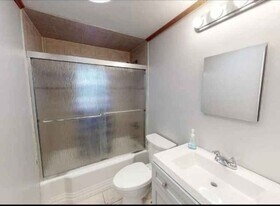 Building Photo - 71 Wilshire St