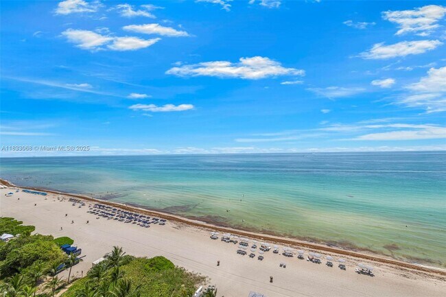 Building Photo - 17001 Collins Ave