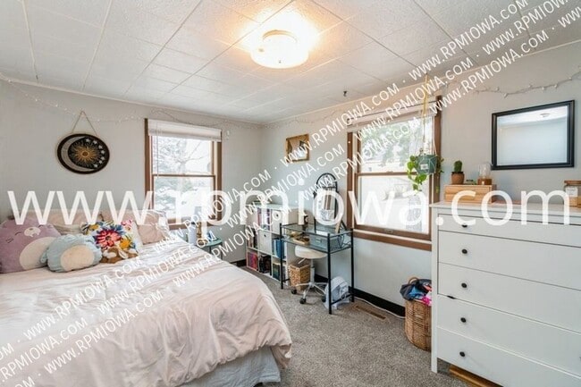 Building Photo - 3309 Tripp St