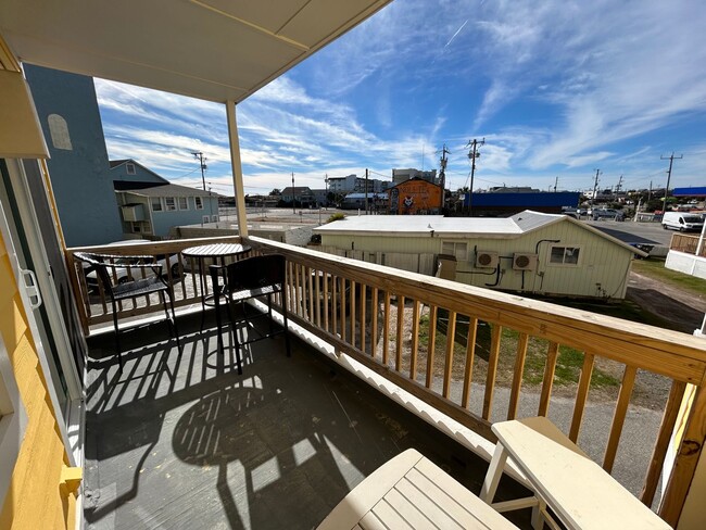 Building Photo - 302 Canal Dr