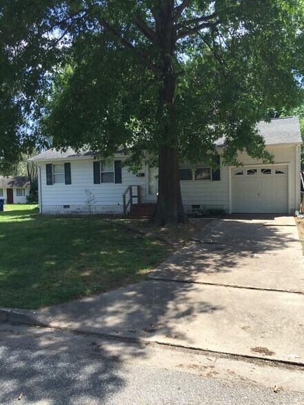 Primary Photo - 129 Edsyl St