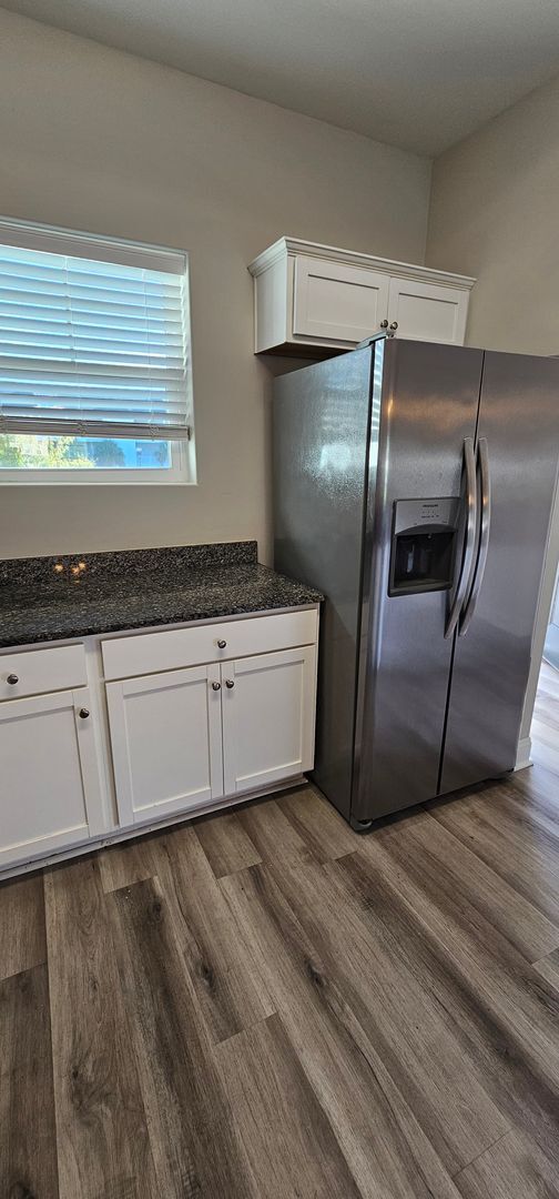Building Photo - Beautiful 3BR/2BA Condo with Scenic Pond V...