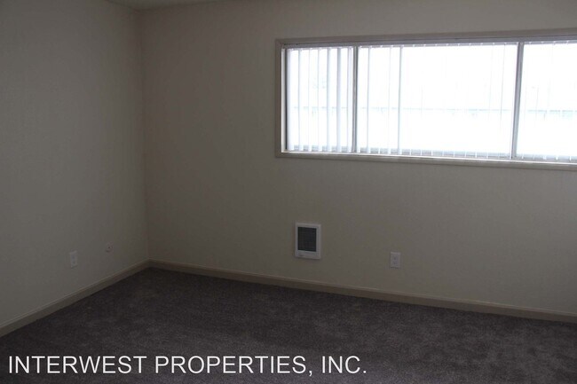 Building Photo - 17441 SE Division St