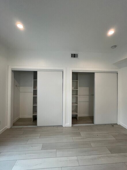 Building Photo - 246 N Dillon St