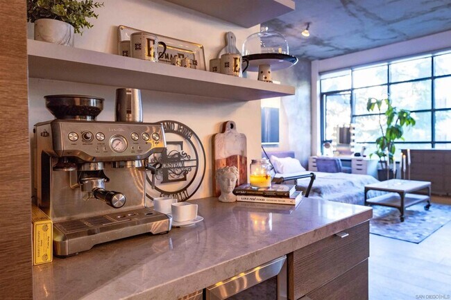 Building Photo - 1050 Island Ave