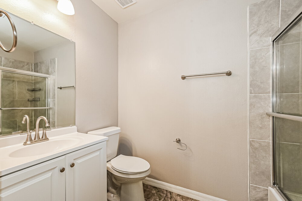 Building Photo - 1328 Dunbarton Ct