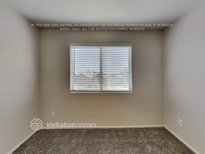 Building Photo - 3274 E Bonanza Rd