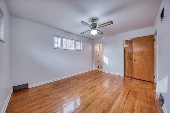 Building Photo - 5523 Rippey Pl