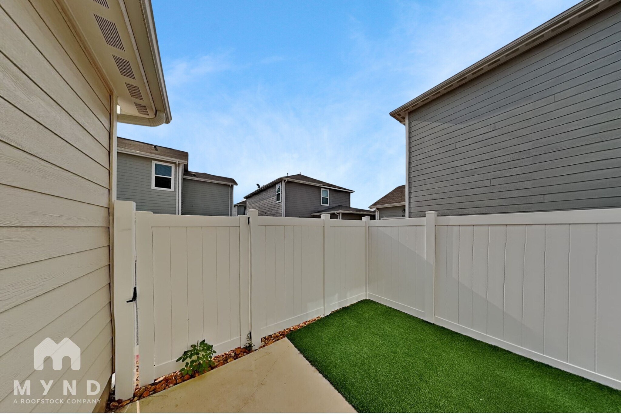 Building Photo - 10846 Emerick St