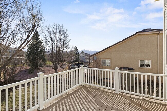 Building Photo - Huge Open-Concept Home in the Vibrant Briargate Neighborhood!