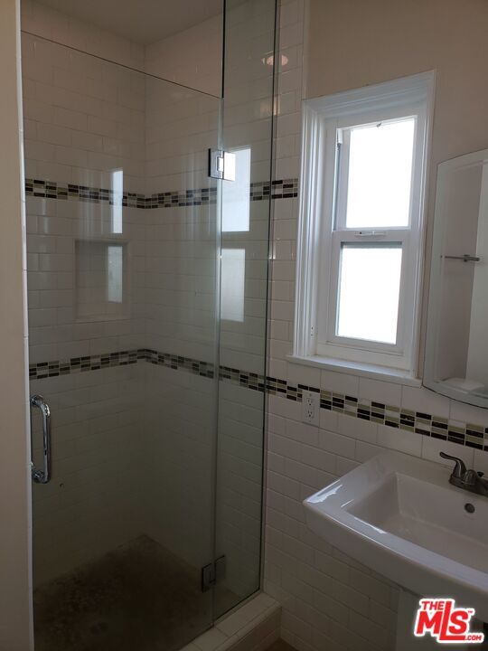 Building Photo - 1729 S Carmelina Ave