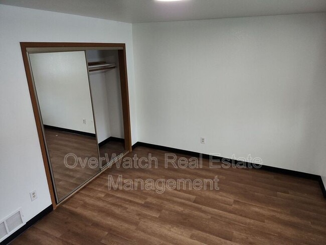 Building Photo - 167 Michael Ct