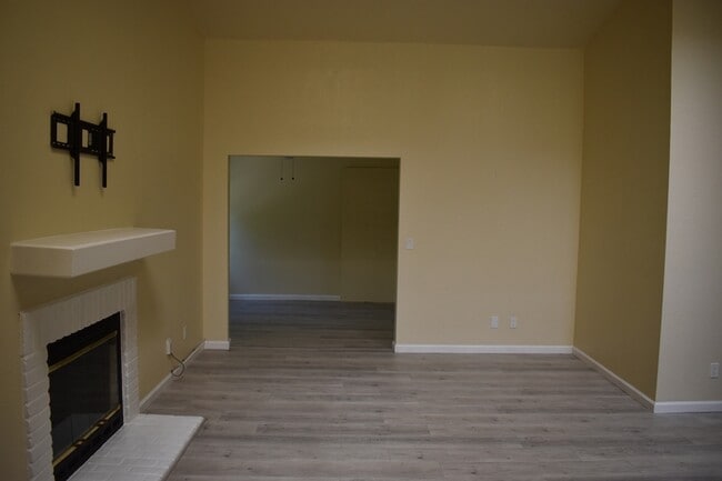 Building Photo - 4790 Winona Way