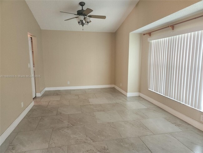 Building Photo - 8643 Bridle Path Ct